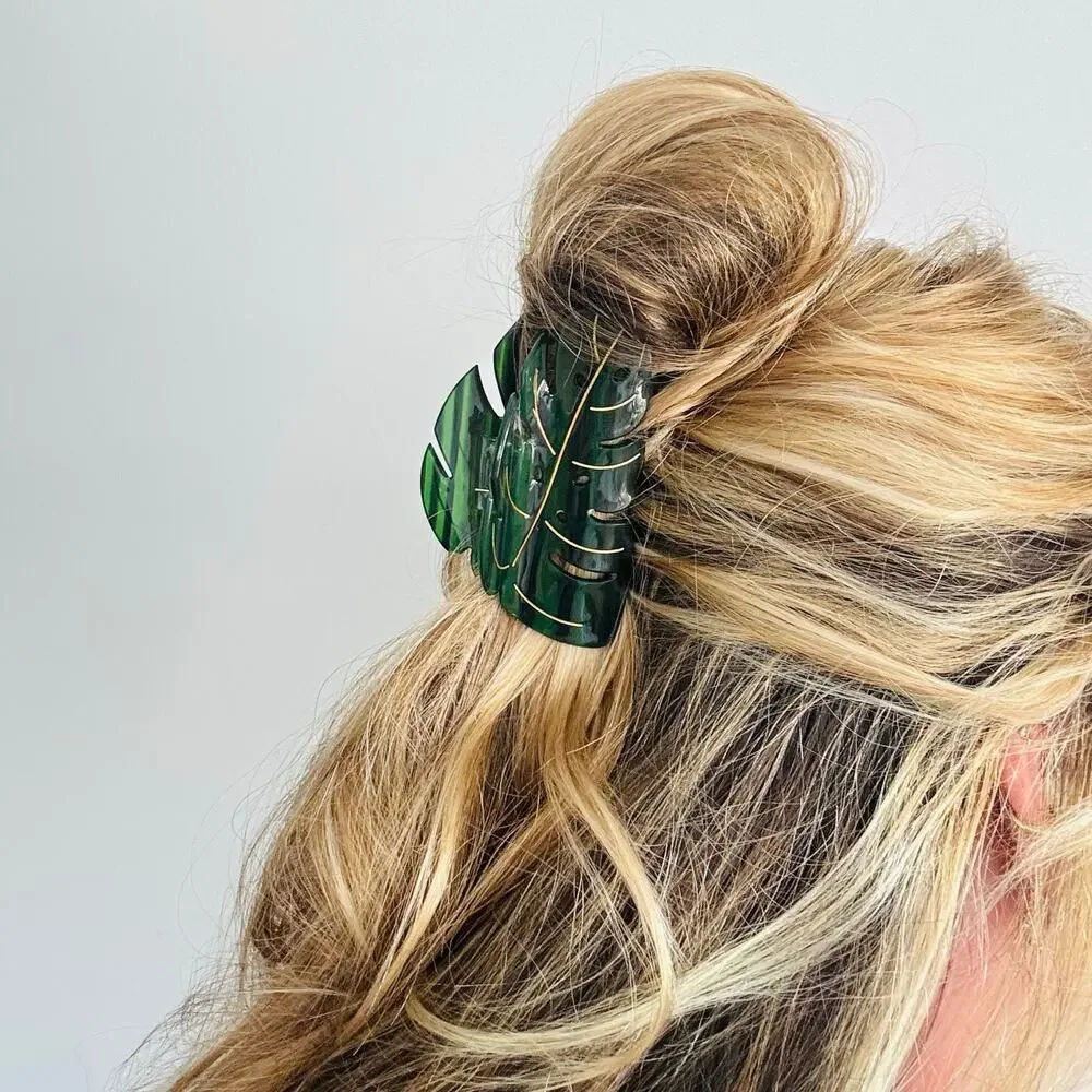 NEW ANTHROPOLOGIE Dark Green Gold Palm Monstera Leaf Plastic Hair Claw Clip